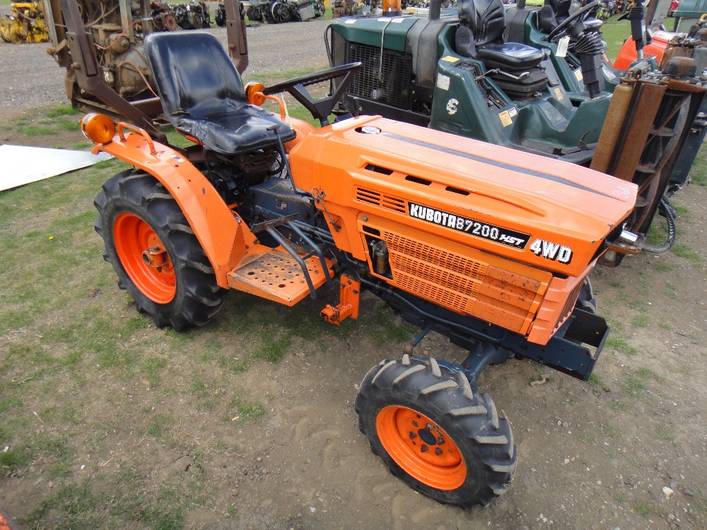 KUBOTA B7200 CZĘŚCI DO SILNIKA